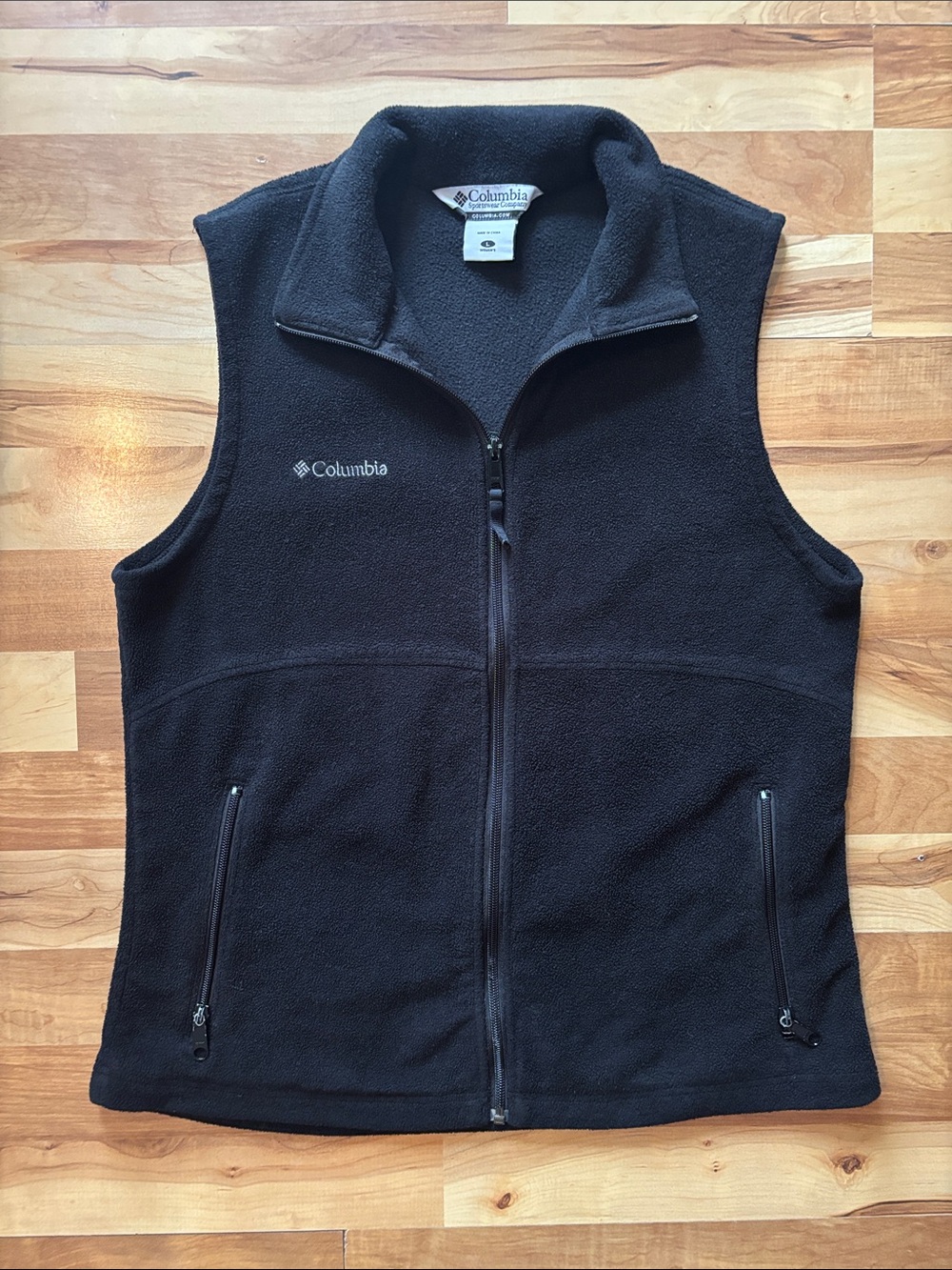 Columbia Women’s Black Fleece Zip Up Vest size large
